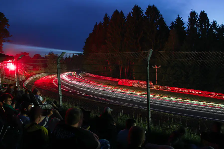 24H-Rennen bei Nacht am Nürburgring (Brünnchen)